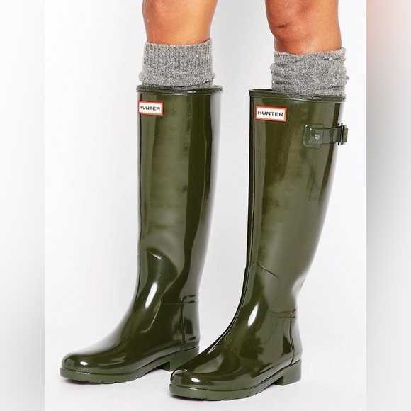 Hunter Shoes - Rare & NWB: Hunter Women's Original Tall Gloss Rain Boots in Dark Olive